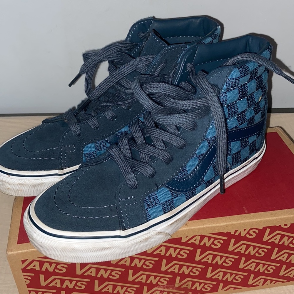 Vans - Picture 3 of 4